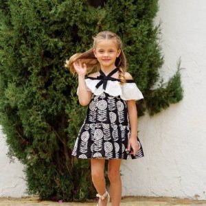 Vestido bordado negro