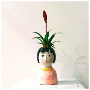 MACETERO BUSTO CERÁMICA CHICA PELO NEGRO