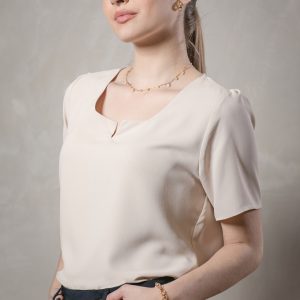 Blusa con abertura al frente