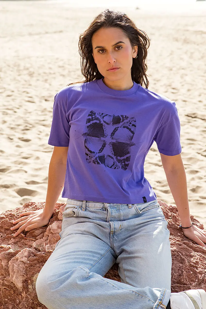 Camiseta orgánica corta morada MARIPOSA