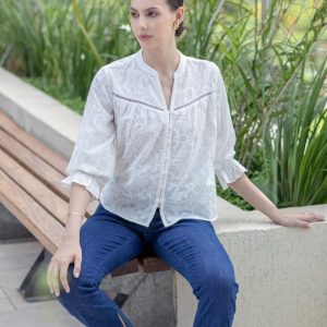 Blusa Bordada.