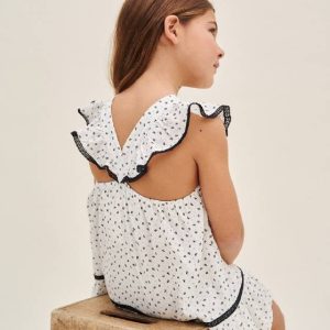 Vestido color blanco con flores negras