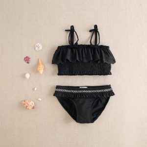 Bikini negro con volantes